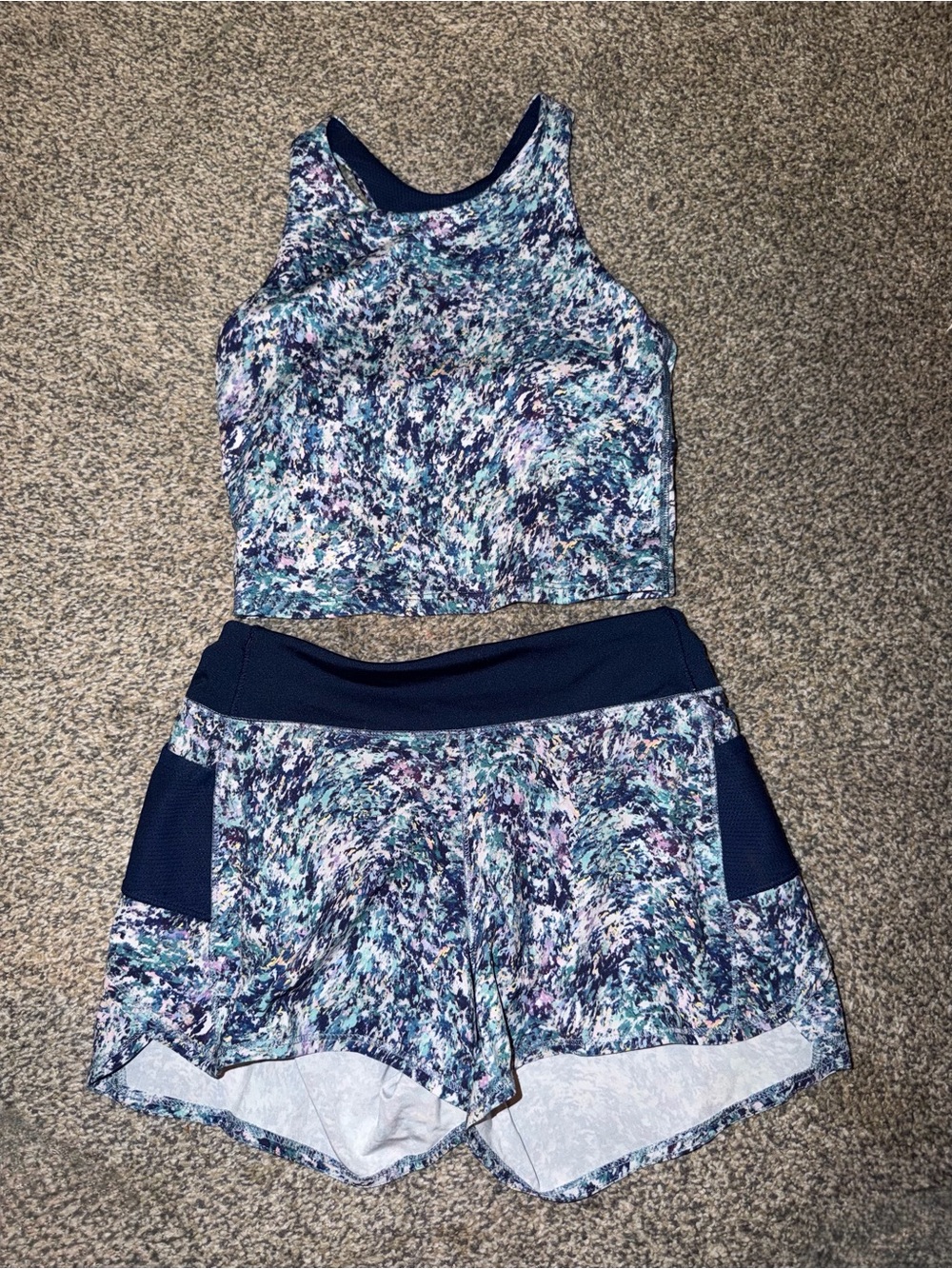 Girls Athleta Girl top and short set size 7. EUC